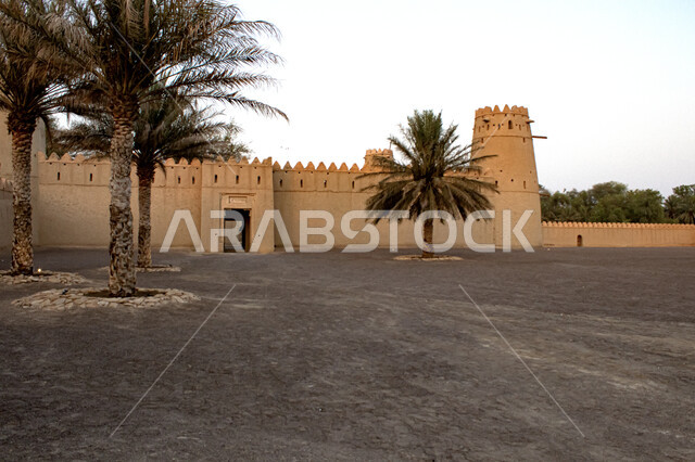 Tourist attractions in the United Arab Emirates, ancient architecture, Al Jahili Fort in Al Ain, Abu Dhabi, famous tourist attractions, forts and military castles built