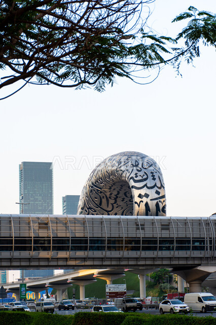 التصاميم والديكورات المتميزة، الفن الهندسي المعماري للأبراج وناطحات السحاب على الطراز الحديث، رؤيه مستقبليه إماراتية، معالم وأماكن سياحية مشهورة في الإمارات العربيه المتحده، صورة مقربة لمتحف المستقبل في إمارة دبي