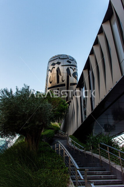 التصاميم والديكورات المتميزة، الفن الهندسي المعماري للأبراج وناطحات السحاب على الطراز الحديث، رؤيه مستقبليه إماراتية، معالم وأماكن سياحية مشهورة في الإمارات العربيه المتحده، صورة مقربة لمتحف المستقبل في إمارة دبي