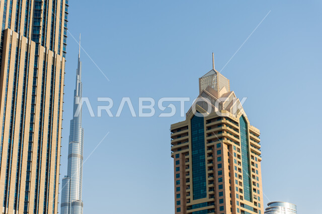 الفنون والتصاميم المعمارية للأبراج وناطحات السحاب في الامارات العربية المتحدة، مبنى برج خليفة في امارة دبي، المنشآت التجارية والسكنية المتميزة، التطور والتقدم المعماري
