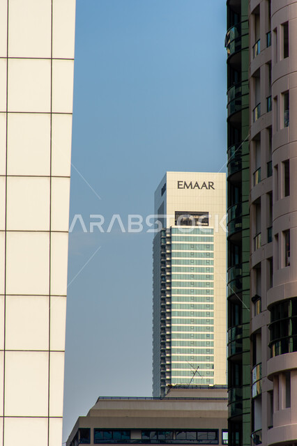 مبنى تابع لشركة إعمار العقارية بمدينة دبي بالإمارات العربية، شركات التطوير العقاري، الفن الهندسي المعماري للمباني والمنشآت السكنية والتجارية