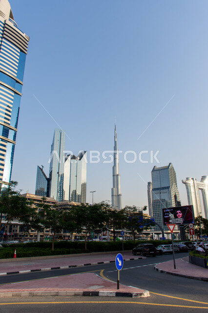 المنشآت التجارية والسكنية المتميزة، التطور والتقدم المعماري، الفنون والتصاميم المعمارية للأبراج وناطحات السحاب في الامارات العربية المتحدة، مبنى برج خليفة في امارة دبي