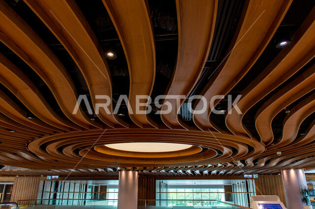 التصاميم الداخلية والديكورات في مكتبة محمد بن راشد الثرية بالمجلات والمعاجم في امارة دبي، صرح معرفي مميز ومعلم ثقافي مشهور، منارة للثقافة والفكر، الفن الهندسي المعماري للمكتبات والمتاحف والمعارض في الامارات العربية المتحدة، مكان للقراء ومحبي العلم والمعرفة