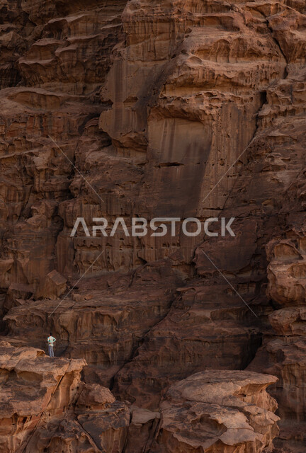 التكوينات والتشكيلات الصخرية في المناطق الصحراوية، القمم والمرتفعات الجبلية في المملكة العربية السعودية، معالم اثرية تاريخية قديمة، اماكن سياحية في السعودية