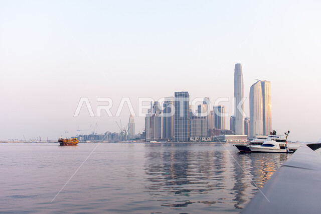 النمو والتطور العمراني في منطقة خور دبي بالإمارات العربية المتحدة، معالم دبي السياحية المشهورة، الأبراج وناطحات السحاب الشاهقة، الفن الهندسي المعماري في تصميم الواجهة البحرية الاماراتية