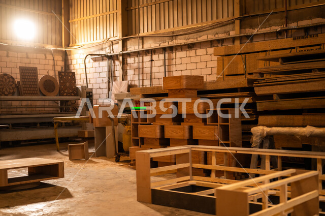 ورشات عمل ونجارة, أدوات ومعدات مصنوعة من الخشب, مصانع ومعامل في السعودية, جودة الانتاج المحلي الوطني, مهن وحرف شعبية تقليدية قديمة في المملكة, صناعة الأثاث المنزلي والمكتبي