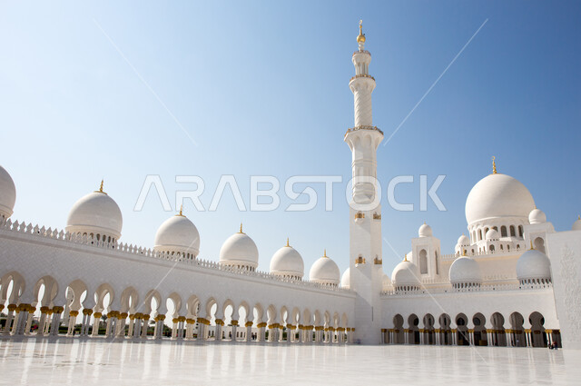  الفن الهندسي المعماري، تصاميم معمارية اسلامية، مسجد الشيخ زايد الكبير في إمارة ابو ظبي في الامارات العربية المتحدة، معالم وأماكن اسلامية مقدسة، التقرب إلى الله تعالى بالعبادة