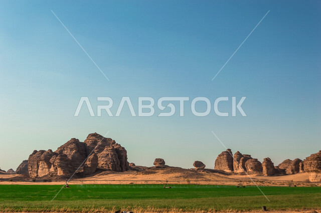 التكوين الصخري الطبيعي الجميل في العلا بالمملكة العربية السعودية ، جمال الطبيعة الخلابة