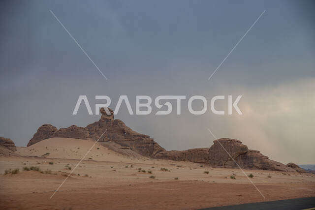  المناطق الصحراوية والكثبان الرملية في البراري، معالم اثرية تاريخية قديمة، اماكن سياحية مشهورة في المملكة العربية السعودية، المحميات الطبيعية الصحراوية، سلسلة الجبال والتكوينات والتشكلات الصخرية في منطقة تبوك