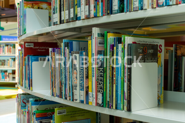 جناح الطفل بمكتبة محمد بن راشد في مدينة دبي، أماكن القراءة والثقافة، الكتب والقصص والروايات، صرح معرفي حضاري، معالم سياحية مشهورة في الامارات العربية المتحدة، فعاليات ومعارض متميزة