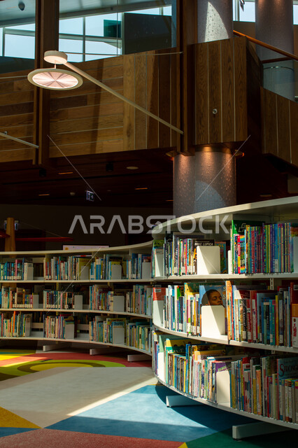 جناح الطفل بمكتبة محمد بن راشد في مدينة دبي، أماكن القراءة والثقافة، الكتب والقصص والروايات، صرح معرفي حضاري، معالم سياحية مشهورة في الامارات العربية المتحدة، فعاليات ومعارض متميزة