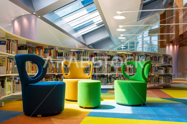 صرح معرفي حضاري، جناح الطفل بمكتبة محمد بن راشد في مدينة دبي، أماكن القراءة والثقافة، كنبات الجلوس المريحة، الكتب والقصص والروايات، معالم سياحية مشهورة في الامارات العربية المتحدة، فعاليات ومعارض متميزة