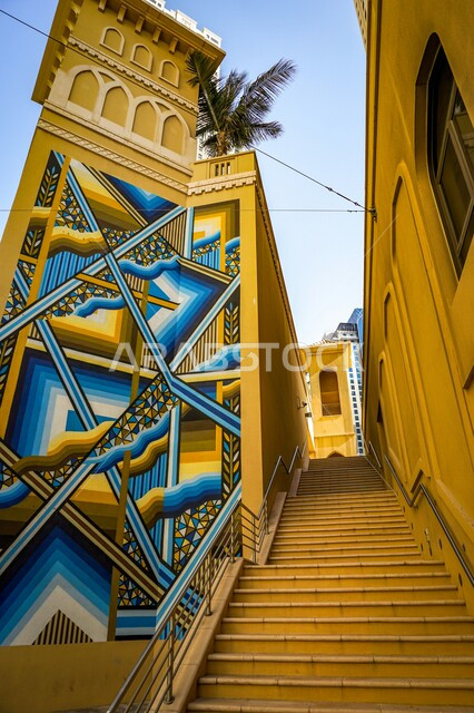 وجهات جذب واستقطاب السياح والزوار من حول العالم, الواجهة البحرية السياحية في منطقة الجميرا بدبي في الامارات العربية المتحدة, الفن الهندسي المعماري للمنتجعات والفنادق على شاطئ البحر, النمو الحضاري والعمراني في الجميرة