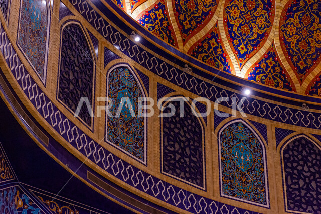 زخارف ونقوش إسلامية مميزة، التراث العربي الشرقي الأصيل، مول ابن بطوطة في دبي بالإمارات العربية المتحدة، الأماكن و المعالم السياحية المشهورة، تصاميم وديكورات داخلية فاخرة، الفن الهندسي المعماري