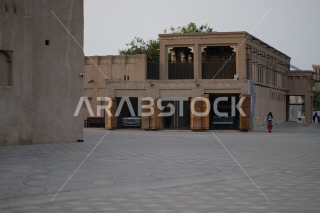 منطقة الشندغة التاريخية في حي خور دبي في دولة الإمارات العربية المتحدة ، السياحة في امارة دبي، المعالم الأثرية السياحية شهيرة، المدينة التاريخية في دبي بتصميم معماري عربي إسلامي قديم ، الأماكن التاريخية التراثية