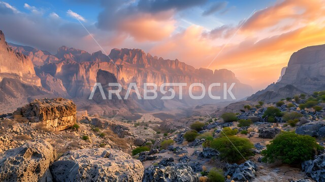 الطبيعة الجبلية في المملكة العربية السعودية, التكوينات والتشكيلات الصخرية, التضاريس في مناطق القمم والمرتفعات عند شروق الشمس, الاستمتاع بالمناظر الطبيعية في الأماكن السياحة، مناطق الرحلات والمغامرات وقضاء الوقت الممتع