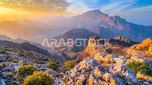 مناطق الرحلات والمغامرات وقضاء الوقت الممتع, الطبيعة الجبلية في المملكة العربية السعودية, التكوينات والتشكيلات الصخرية, التضاريس في مناطق القمم والمرتفعات عند شروق الشمس, الاستمتاع بالمناظر الطبيعية في الأماكن السياحة