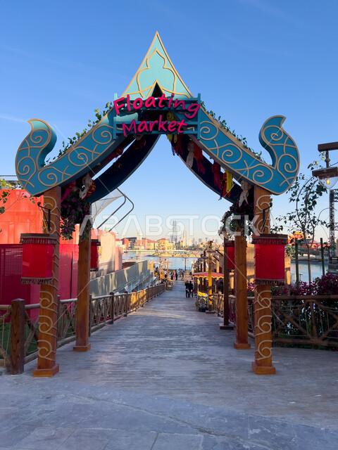 قسم التسوق في البوليفارد ورلد في مدينة الرياض، أبرز المناطق الترفيهية بالمملكة العربية السعودية، اكتشاف الحضارات والثقافات حول العالم, الفن الهندسي المعماري على الطراز الحديث، معالم جذب واستقطاب السائحين