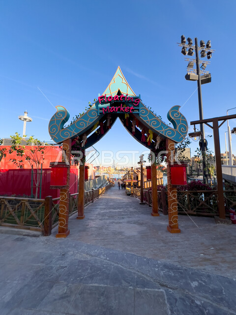 قسم التسوق في البوليفارد ورلد في مدينة الرياض، أبرز المناطق الترفيهية بالمملكة العربية السعودية، اكتشاف الحضارات والثقافات حول العالم, الفن الهندسي المعماري على الطراز الحديث، معالم جذب واستقطاب السائحين