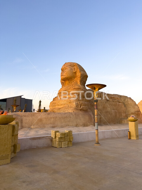 التماثيل والمنحوتات الحجرية، الآثار والمعالم التاريخية في القسم المصري في البوليفارد وورلد في مدينة الرياض، اكتشاف الحضارات والثقافات حول العالم, مناطق جذب واستقطاب السائحين في المملكة العربية السعودية