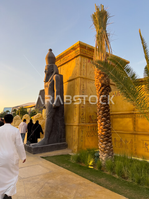التماثيل والمنحوتات الحجرية، الآثار والمعالم التاريخية في القسم المصري في البوليفارد وورلد في مدينة الرياض، اكتشاف الحضارات والثقافات حول العالم, مناطق جذب واستقطاب السائحين في المملكة العربية السعودية