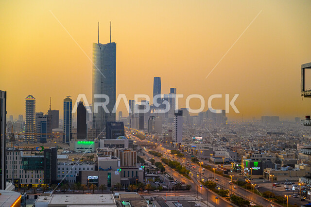 الهندسة المعمارية الفنية لبناء ناطحات السحاب في المملكة العربية السعودية, الأبراج الاقتصادية والمالية في وقت الغروب, معالم التجارة المشهورة في مدينة الرياض, التطور والتقدم الهندسي العمراني لمباني العاصمة
