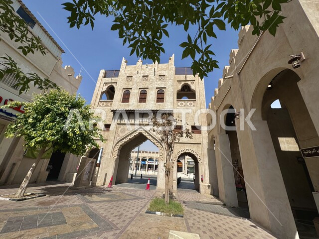 معالم تاريخية اثرية سياحية في السعودية، أماكن جذب واستقطاب السياح،  سوق القيصرية التراثي في محافظة الاحساء في المملكة العربية السعودية، أسواق شعبية تقليدية، التصاميم الهندسية المعمارية المزخرفة القديمة