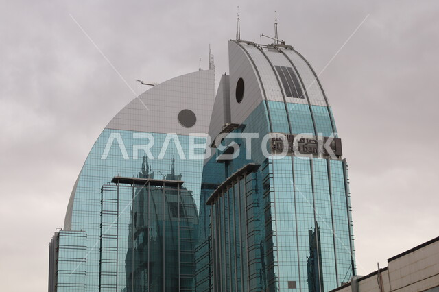 البنوك والمصارف والمراكز المالية، المعالم الاقتصادية المشهورة، الفن الهندسي المعماري في تصميم مصرف الانماء في مدينة الرياض، الاستثمارات والتمويل في المملكة العربية السعودية، ناطحات السحاب والأبراج والنمو العمراني الكبير، النهضة بالاقتصاد السعودي