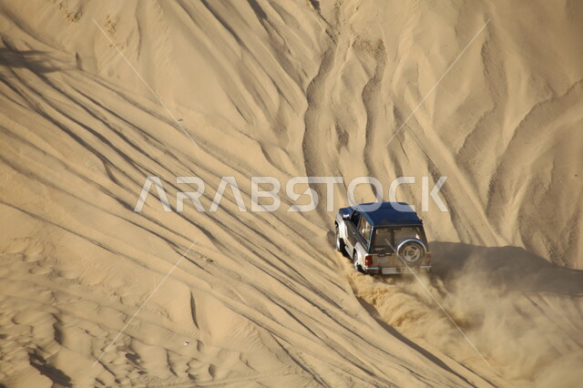 ركوب السيارة على الكثبان والتلال الرملية, القيام بمغامرات بواسطة مركبة الدفع الرباعي في صحاري المملكة, هواية التطعيس بالسيارات, قيادة المركبات في صحراء ناوان بمنطقة الباحة, المشاركة في السباقات السعودية, فعاليات ترفيهية تجذب السياح