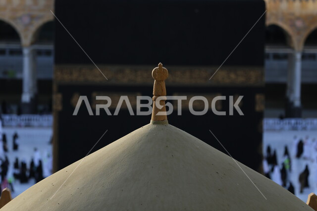 الكعبة المشرفة في مكة المكرمة, معالم دينية إسلامية مقدسة، صورة مقربة لقبة المسجد الحرام, الفن الهندسي المعماري الاسلامي للمساجد في المملكة العربية السعودية، أداء مناسك الحج والعمرة، العبادة والتقرب إلى الله