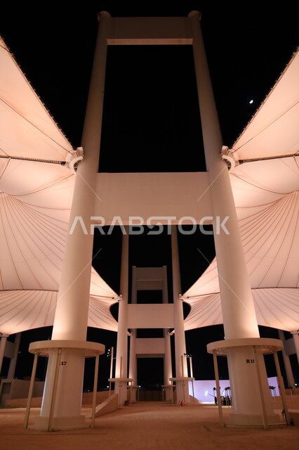 الفن الهندسي المعماري في تصميم محطة الحجاج الشهيرة في مدينة جدة، متحف بينالي للفنون الإسلامية في المملكة العربية السعودية, وجهات جذب واستقطاب السياح والزوار للتعرف على تاريخ الأرض المقدسة، المعالم الثقافية المشهورة، التحف والمقتنيات الدينية الأثرية المميزة