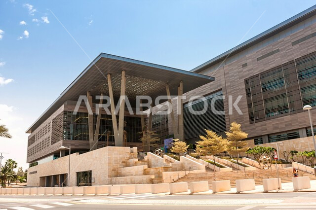 المعالم المشهورة في المملكة العربية السعودية, مباني العلوم في حرم جامعة الملك عبدالله للعلوم والتقنية في ثول في جدة، الفن الهندسي المعماري على الطراز الحديث