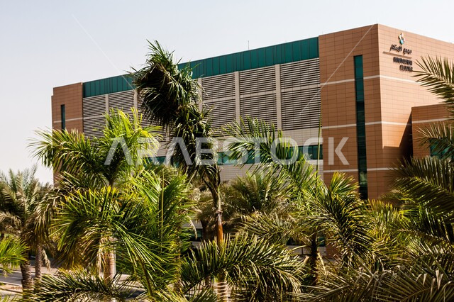 مبنى مجمع الابتكار في حرم جامعة الملك عبدالله للعلوم والتقنية في ثول في جدة، الفن الهندسي المعماري على الطراز الحديث، المعالم المشهورة في المملكة العربية السعودية