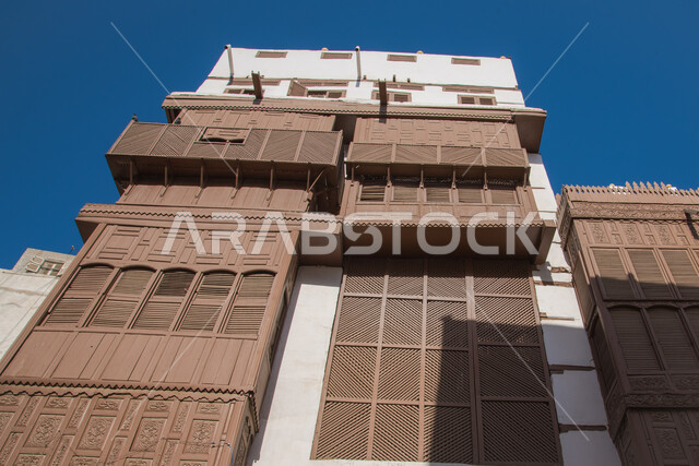 الأماكن والمعالم السياحية المشهورة، التصميم الهندسي المعماري المبني على الطراز الاسلامي التراثي، البلد التاريخي الأثري القديم، البيوت والأحياء الشعبية في مدينة جدة بالمملكة العربية السعودية