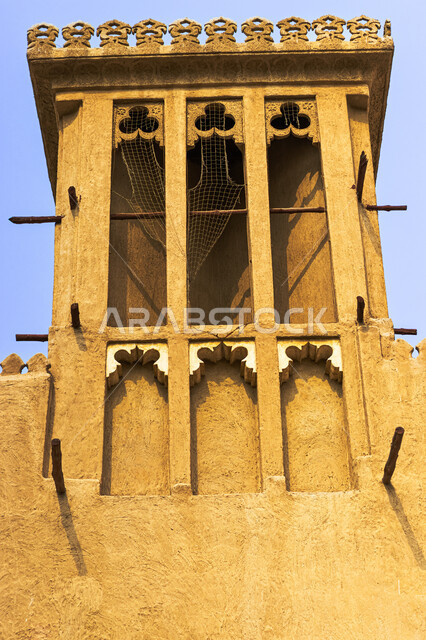  التراث العربي الأصيل وفن العمارة في الماضي، متحف عجمان في إمارة عجمان في دولة الامارات العربية المتحدة، قصر العائلة الحاكمة سابقاً في عجمان، معالم سياحية تاريخية قديمة، مباني وأماكن أثرية اماراتية، وجهات جذب واستقطاب السياح والزوار من حول العالم