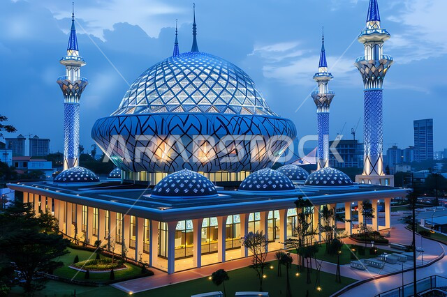 المآذن والقبب المضيئة ليلا، نداء المسلمين لأداء الفرائض والصلوات والتقرب إلى الله، الفن الهندسي المعماري على الطراز الاسلامي لبناء المساجد في المملكة العربية السعودية, المعالم والأماكن الدينية المقدسة, التصاميم والديكورات المتميزة