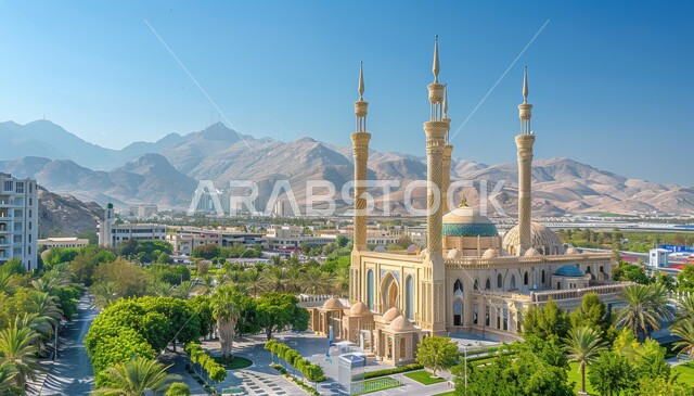 معالم ومناطق دينية في المملكة العربية السعودية, المآذن والقبب على الطراز الاسلامي العريق, الفن الهندسي المعماري لبناء المساجد وسط الطبيعة, الِأشجار والنباتات الخضراء, نداء المسلمين لأداء العبادات والفرائض, مفهوم العبادة والتقرب إلى الله تعالى