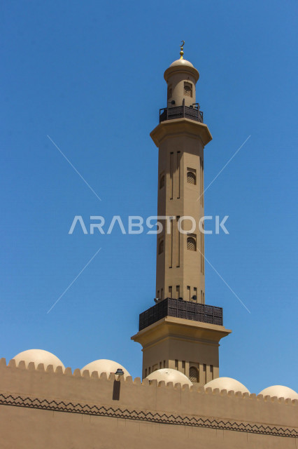 المئذنة (المنارة) مبنى مرتفع طويل ملحق بالمساجد ، العبادة والتقرب إلى الله ، صوت الأذان ، دعوة المسملين للصلاة  ، مسجد المئذنة