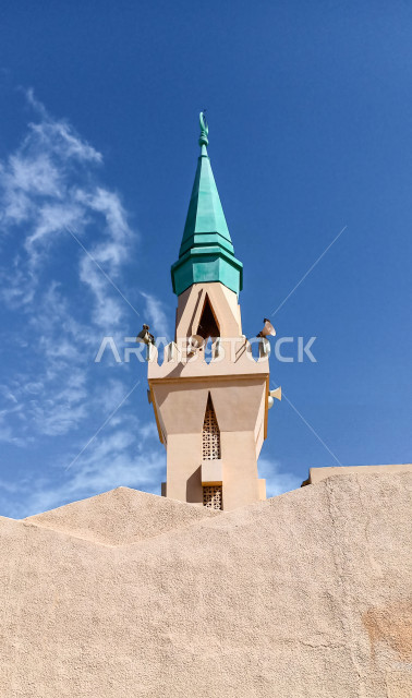 المئذنة (المنارة) مبنى مرتفع طويل ملحق بالمساجد ، العبادة والتقرب إلى الله ، صوت الأذان ، دعوة المسملين للصلاة  ، مسجد المئذنة