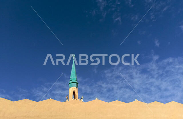 المئذنة (المنارة) مبنى مرتفع طويل ملحق بالمساجد ، العبادة والتقرب إلى الله ، صوت الأذان ، دعوة المسملين للصلاة  ، مسجد المئذنة