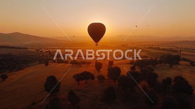 تحليق البالونات الطائرة في السماء, الاستمتاع بالمناظر الطبيعية الصحراوية, الأنشطة الترفيهية الممتعه في المملكة العربية السعودية, الطيران بمنطاد الهواء الساخن في وقت الشروق, الكثبان والرمال الذهبية الناعمة في الصحراء, المعالم السياحية المشهورة