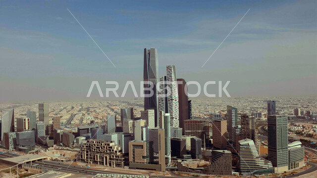 مركز الملك عبد الله المالي كافد في الرياض بالمملكة العربية السعودية، معالم الرياض المشهورة، الفن الهندسي المعماري، الابراج وناطحات السحاب، مركز مالي اقتصادي