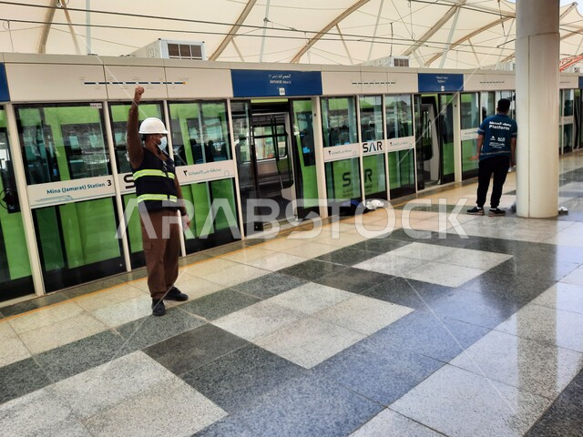 القدرة على التنقل من منطقة لأخرى بأريحية، محطة قطار الحرمين السريع في المملكة العربية السعودية، وسيلة نقل مريحة للحجاج،  خط كهربائي سريع يربط بين مكة المكرمة والمدينة المنورة، الفن الهندسي لتطور وتقدم وسائل النقل والمواصلات