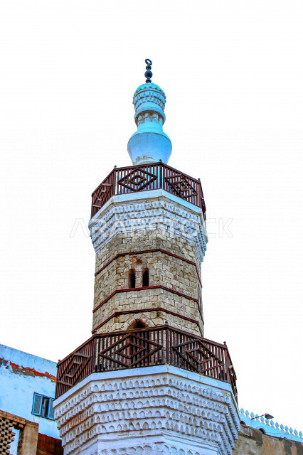 المئذنة (المنارة) مبنى مرتفع طويل ملحق بالمساجد ، العبادة والتقرب إلى الله ، صوت الأذان ، دعوة المسملين للصلاة  ، مسجد المئذنة