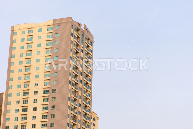 الفن الهندسي المعماري للمباني والمنشآت السكنية والتجارية، التقدم والتوسع العمراني في دولة الإمارات العربية المتحدة، الأبراج وناطحات السحاب في مدينة الشارقة