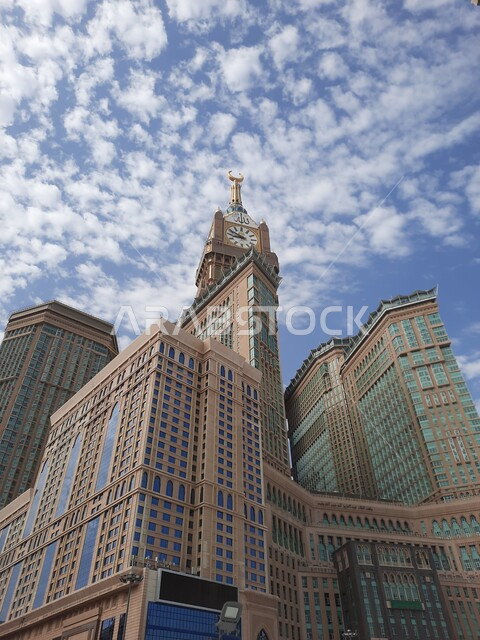 برج الساعة في مكة المكرمة بالمملكة العربية السعودية، الحرم المكي الشريف، بيت الله الحرام، أبراج الحرم المكي، أطول ساعة في العالم