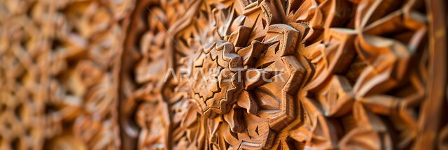 مهن وحرف يدوية تقليدية, صورة بانورامية لمنحوتات والزخارف النباتية المتميزة على القطع الخشبية, التصاميم و النقوش العربية الاسلامية, ابراز الفنون التقليدية الثقافية في المملكة العربية السعودية