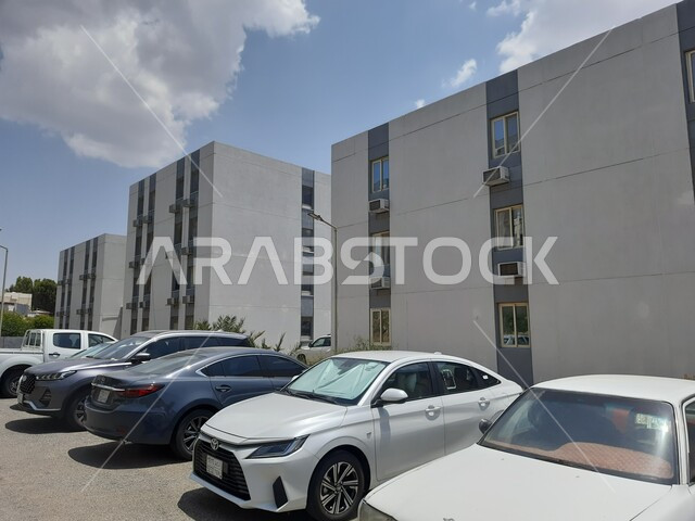 الفن الهندسي المعماري للمباني والمنشآت السكنية, موقف السيارات للمراكز الطبية في المناطق الجبلية, خدمات الرعاية الصحية في المملكة العربية السعودية