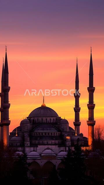 الفن الهندسي المعماري الإسلامي للقبب والمآذن في المساجد، مقصد المسلمين للعبادة والتقرب الى الله تعالى، المعالم والأماكن الدينية المقدسة المشهورة، جوامع المملكة العربية السعودية