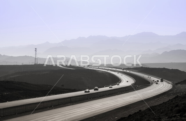 الربط بين أحياء المدينة والمناطق البعيدة وتقليل المسافات باستخدام الجسور، شبكات الطرق والمرور، التقدم الحضاري والعمراني، جسر بري يصل بين مكة المكرمة والمدينة المنورة، طريق سريع للسيارات والمركبات، تسهيل عملية السفر والتنقلات بالمواصلات التقليدية 